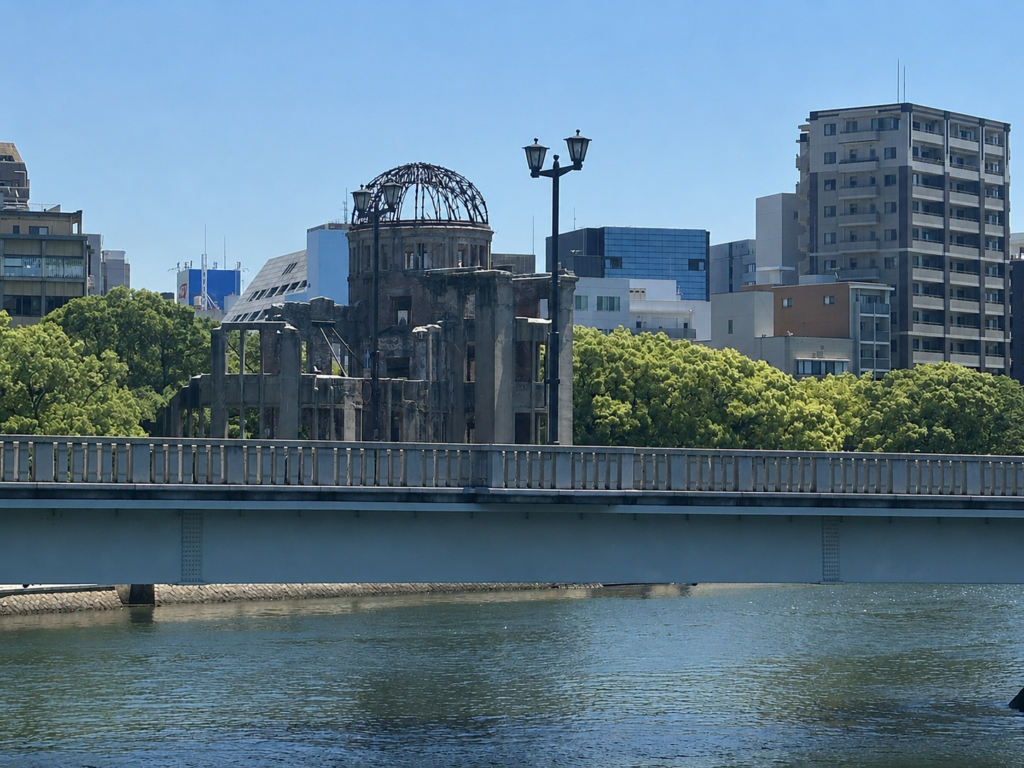 【広島街歩き】青空に映える「花の塔」が教えてくれた、復興と祈りの物語
