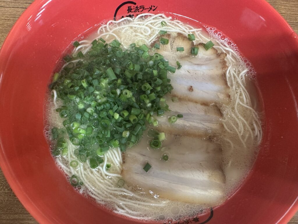 【広島の魅力と記述を深堀】休日の青空と、一杯の長浜ラーメン🍜広島で愛され続ける「博多屋」
